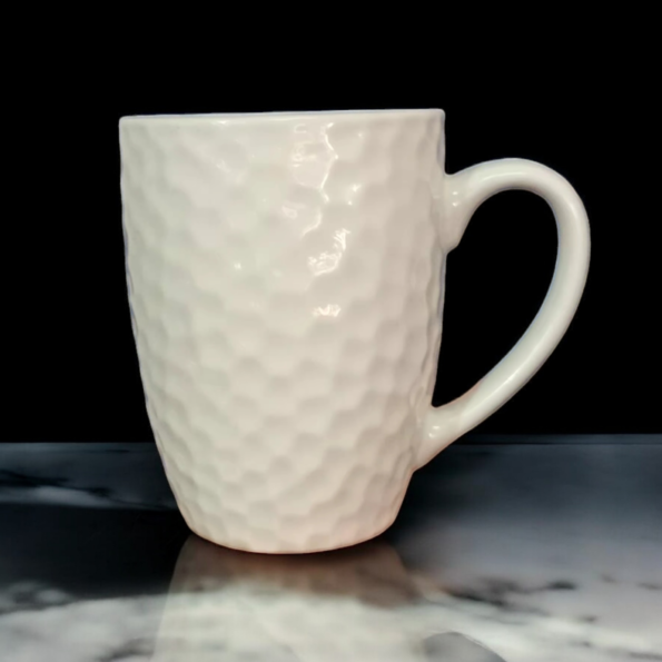 POCILLO CERAMICO BLANCO CON RELIEVE GOLF